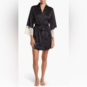 Flora By Flora Nikrooz Kit
Matte Cover-Up Dress Robe NWT